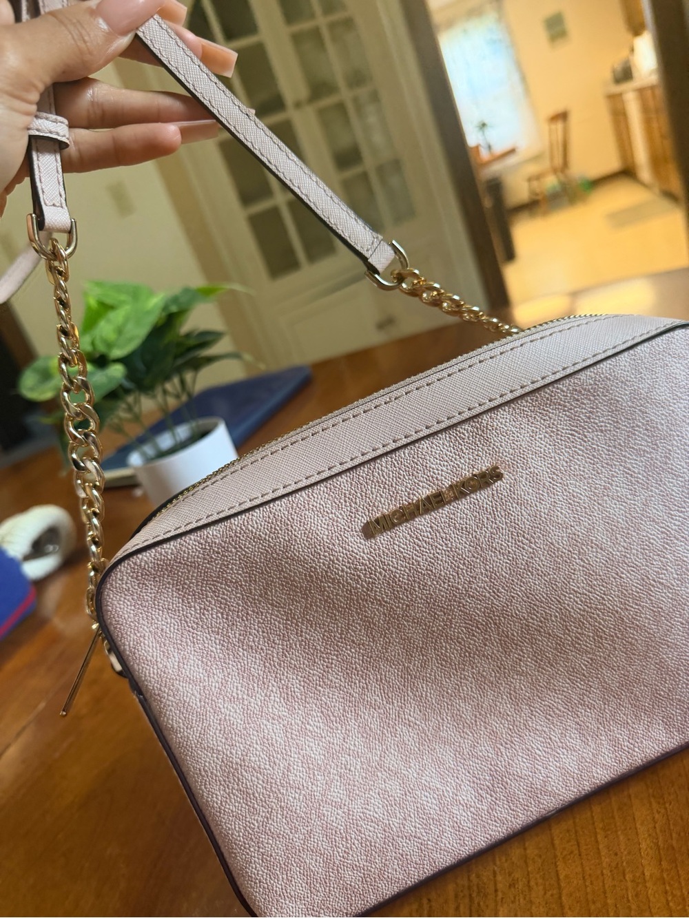 Michael Kors Pink Crossbody Bag - Signature Logo - Picture 2 of 8